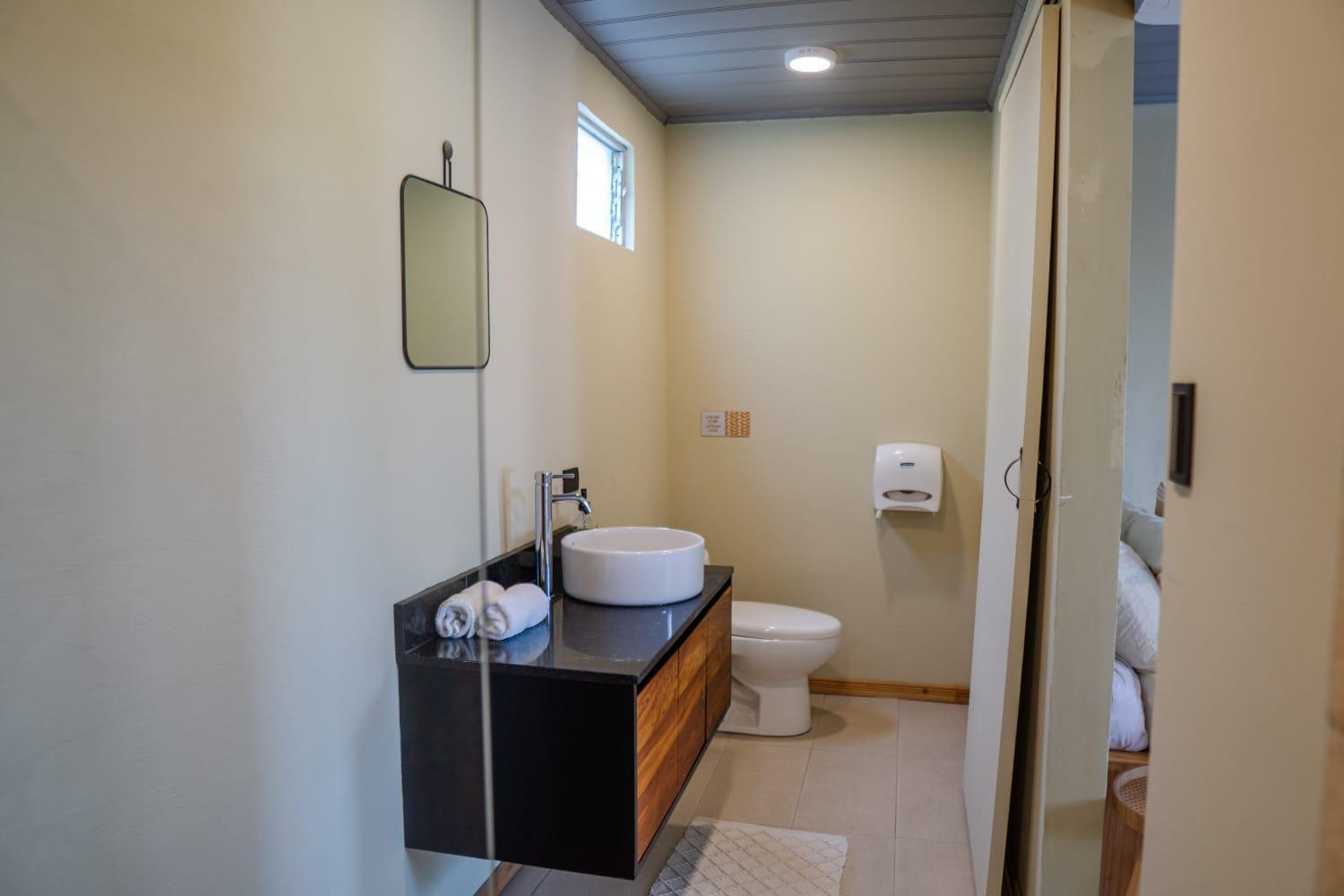 Hotel Y Cabinas Del Tropico Guápiles Екстериор снимка