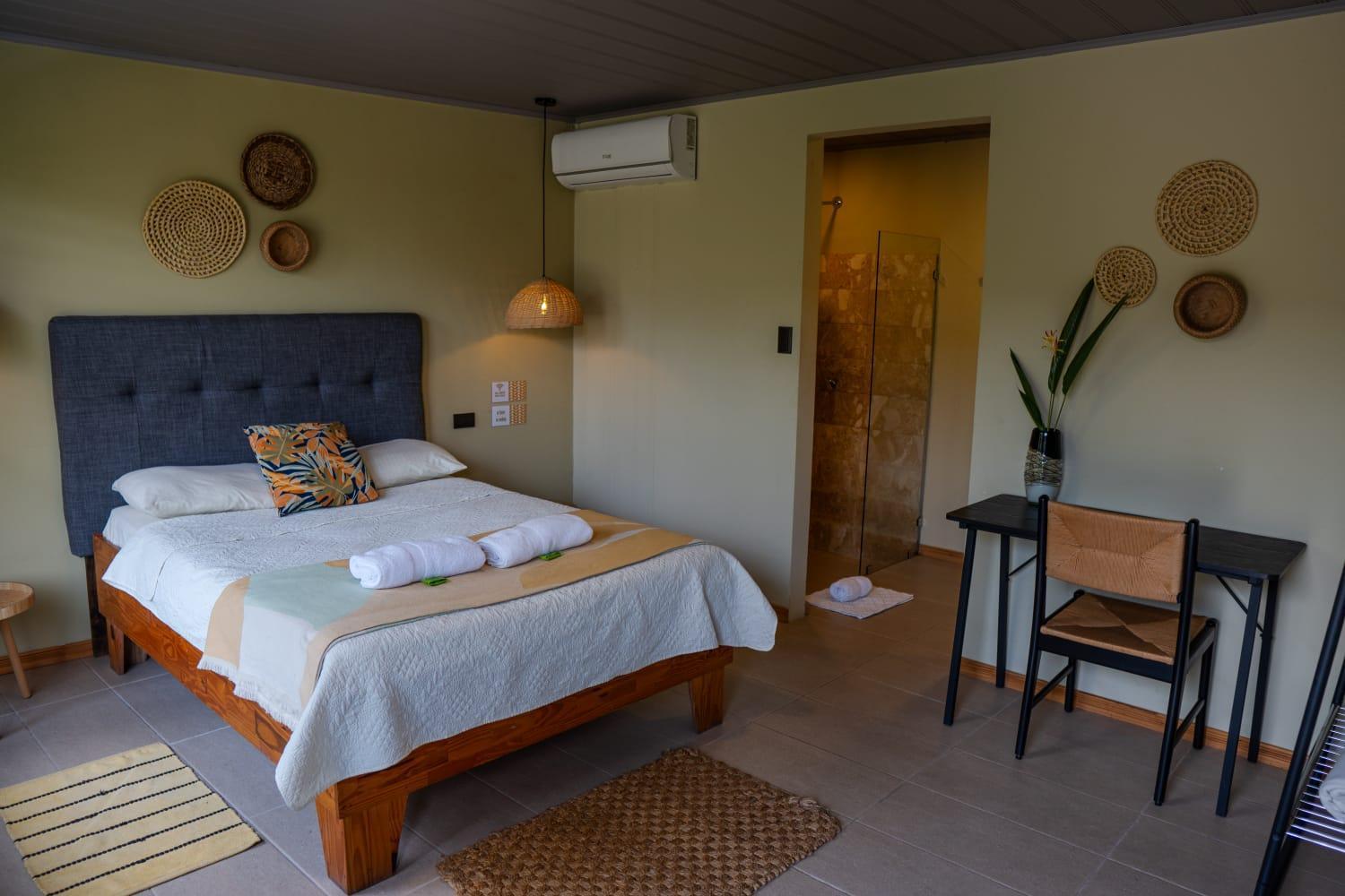 Hotel Y Cabinas Del Tropico Guápiles Екстериор снимка